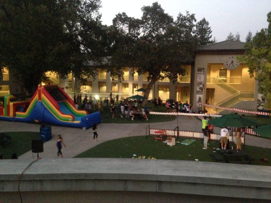 he freshmen overnight featured many activities such as a bouncy house, a high striker, and other various carnival games. Photo courtesy Tommy Yang