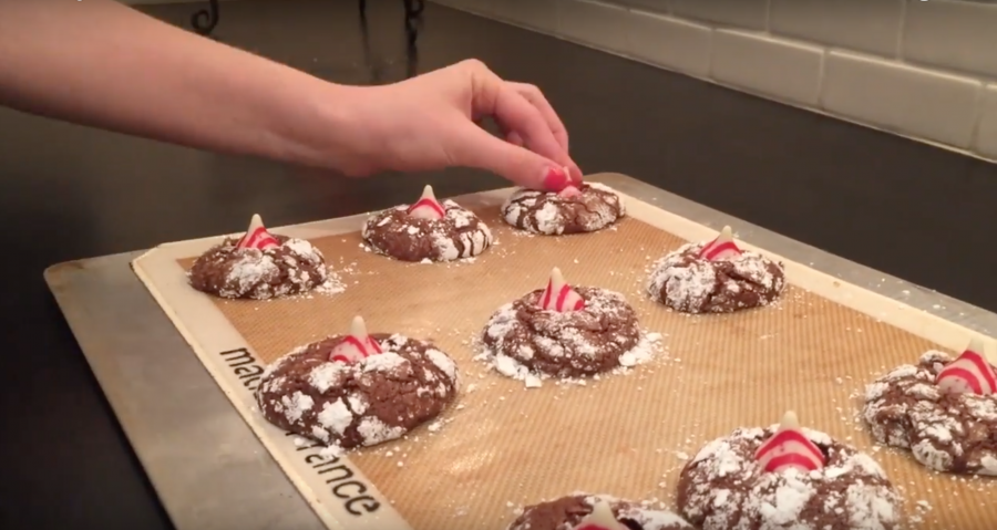 Chocolate Mint Crinkle Cookies Video