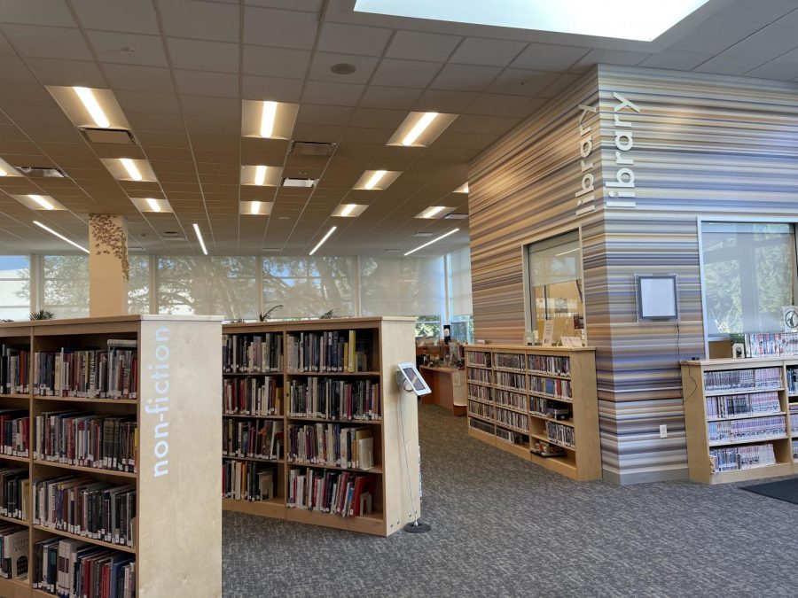 The library, usually filled with students, is now usually empty due to the pandemic. This change has greatly affected the library and its services. Staff photo: Andrea Li.