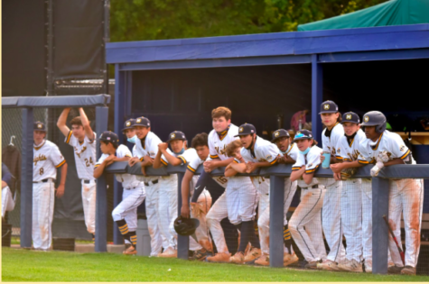 Menlo Boys Baseball had a disappointing 2021 season that was altered by COVID-19. However, they have been red hot during this turn around season. Photo Courtesy of Chi Nguyen.