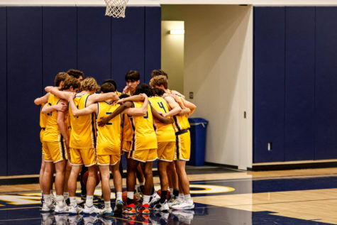 Boys Basketball fell short for the third time against Sacred Heart. Staff photo: Lexi Friesel 