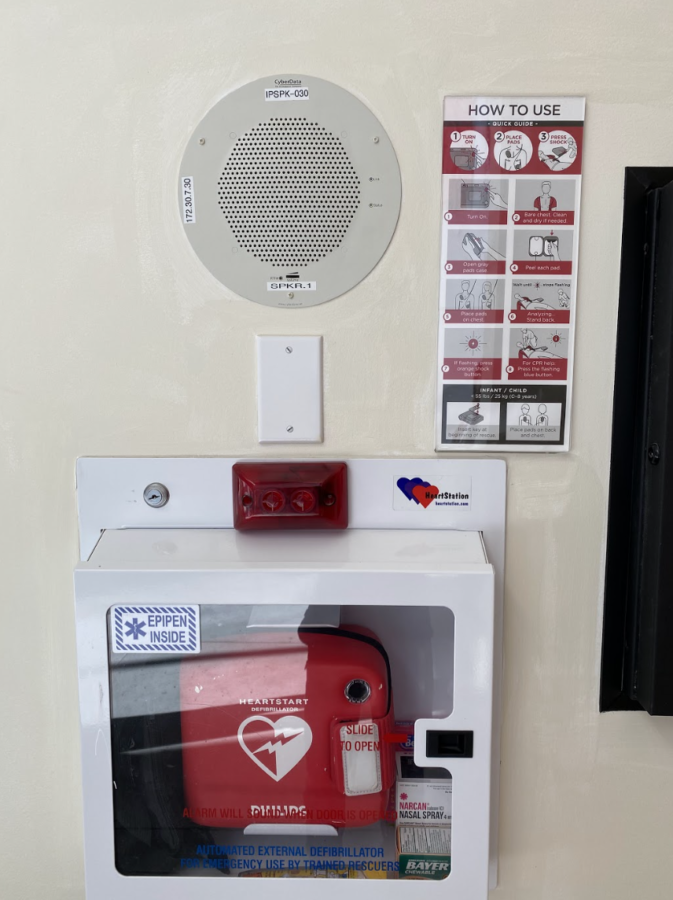 Menlo has 13 Automatic Emergency Defibrillators spread out around campus. They are used to give an electric shock to the heart to reset the heart rhythm after cardiac arrest. Staff photo: Andrew Levitt