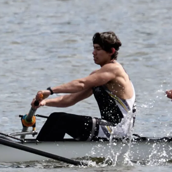 Sam Warman competes in his first race of the 2024 spring season in Oakland against various Bay Area teams. “Each stroke I force myself to take is one step further than the guys that gave up,” Warman said. Photo courtesy of Warman.